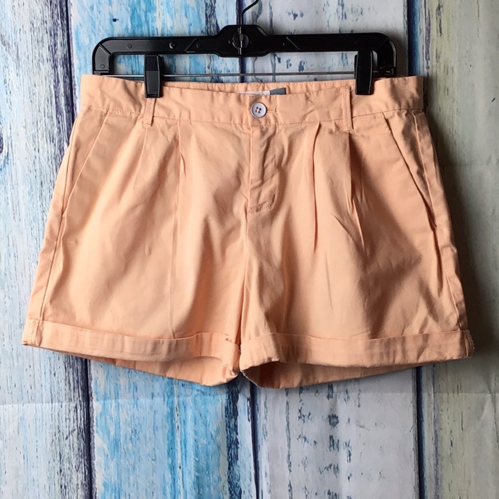 Old Navy Peach Apricot Shorts (B)